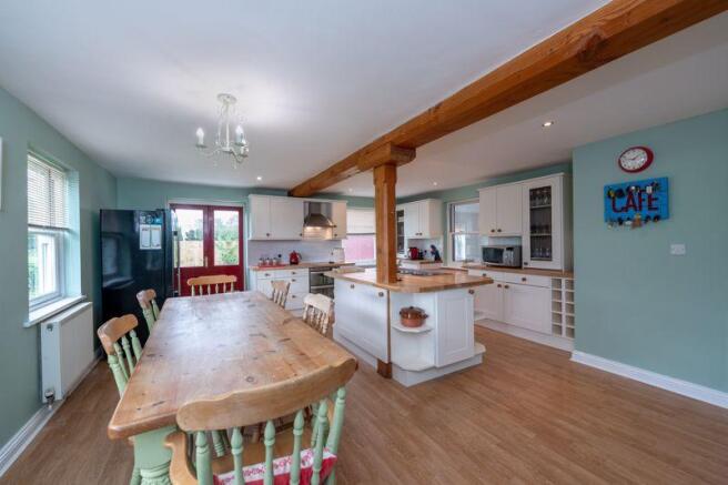 Dining kitchen