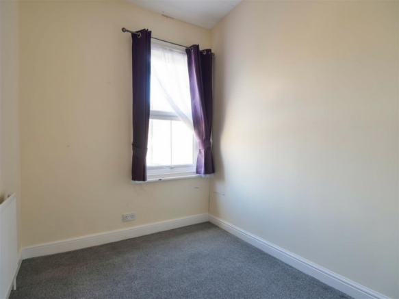 3 bed Terraced for sale Image 9