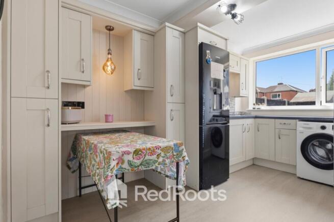 2 bed Semi-Detached for sale Image 6