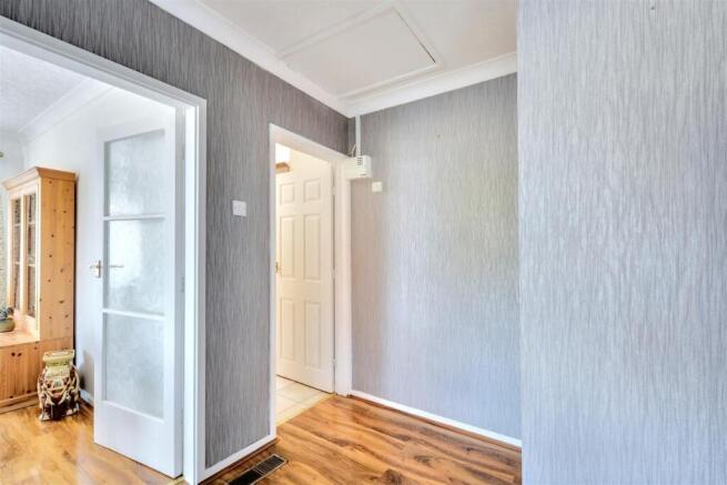 Hallway_4.jpeg