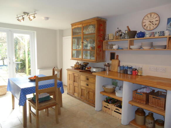 Photo 10