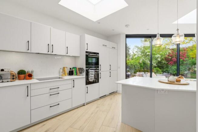 House in Hertfordshire - View 6