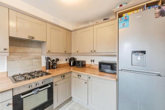 3 bed Terraced for sale Image 7