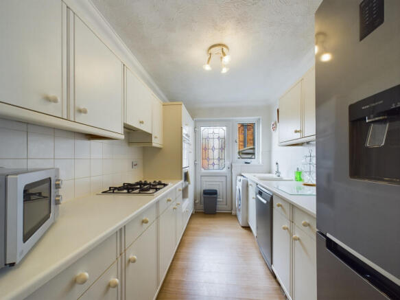 3 bed Bungalow for sale Image 4