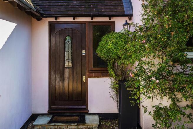 house. estate agency Abinger Hammer