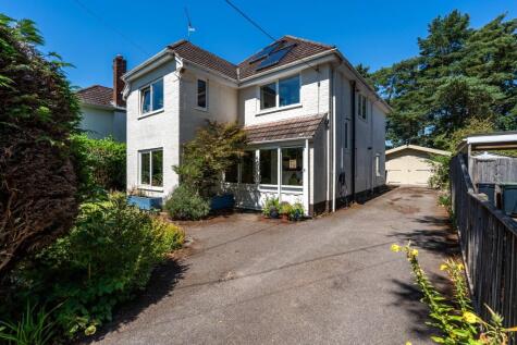 The Avenue, West Moors, Ferndown, Dorset, BH22