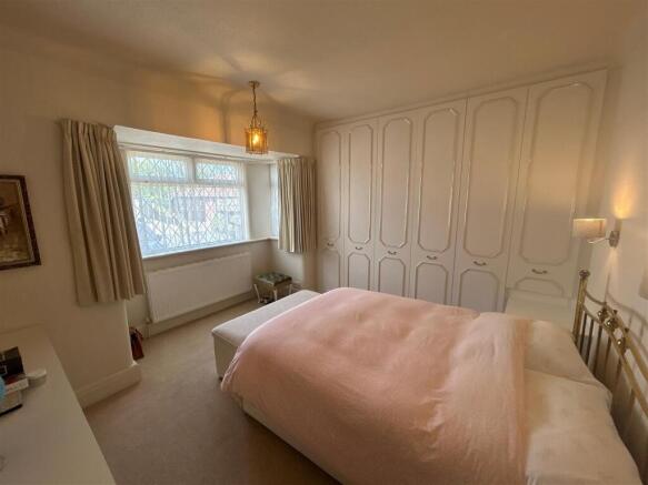 Falls Grove, Heald Green, Cheadle photo 5
