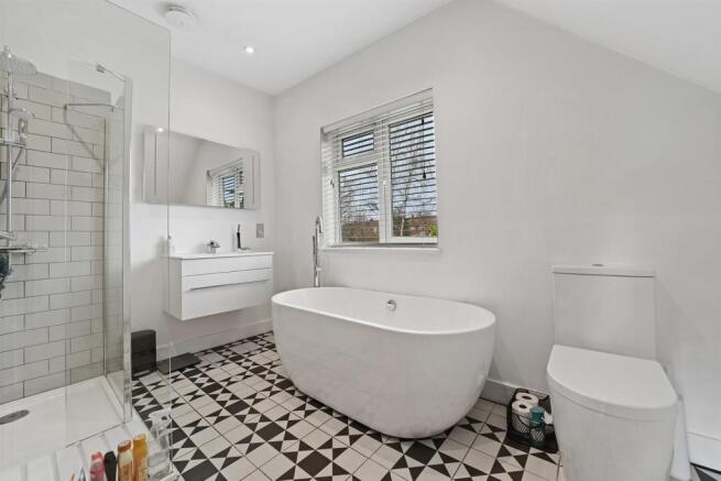 Luxury+Bathroom+Suit