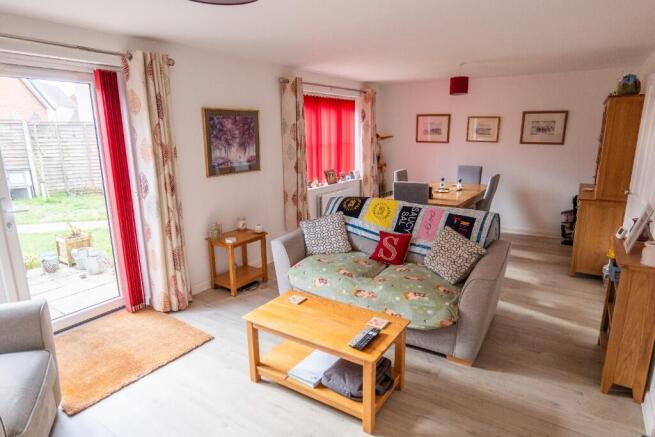 Lounge & Dining Room