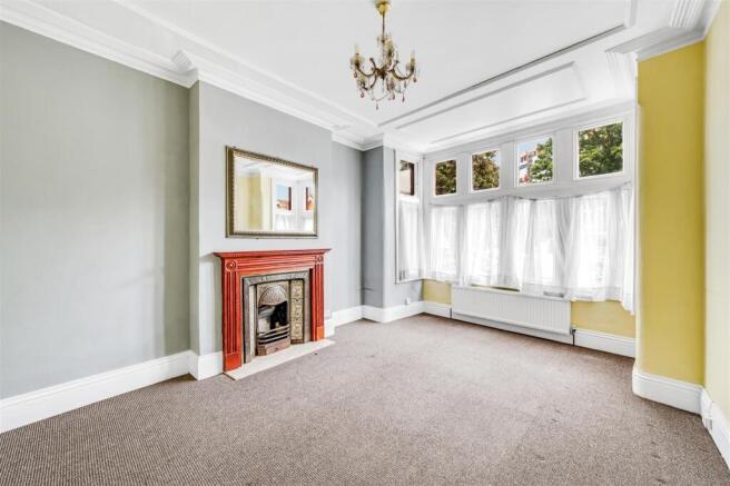 24 Chatsworth Gardens-3.jpg