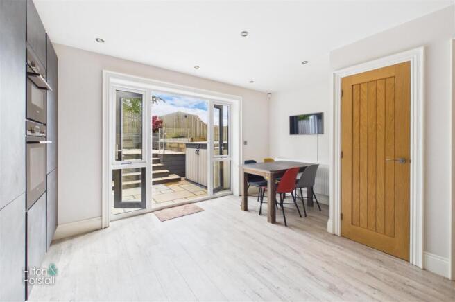 3 bed Semi-Detached for sale Image 5
