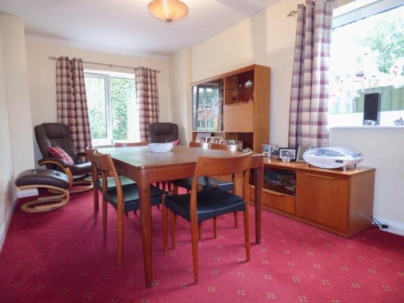 Dining Room/Bedroom 5