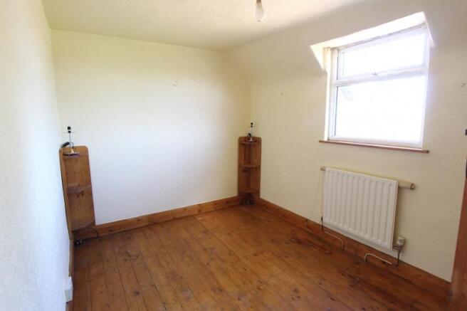 https://s3-eu-west-1.amazonaws.com/propertylab/allanmorris/property-images/standard/5105_23 Tilesford Cottages - Bedroom Two.JPG