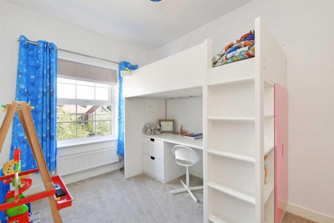 4 bed Town House for sale Image 8