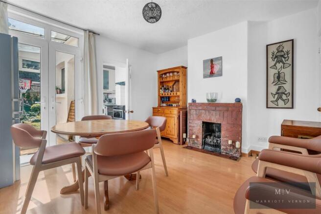 Leslie Grove 10 MV-4.jpg