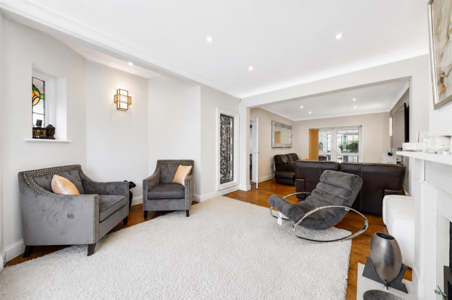 Through Lounge
