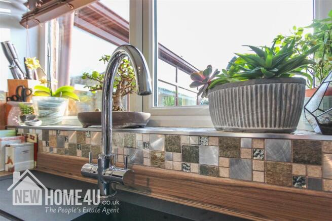 KITCHEN: