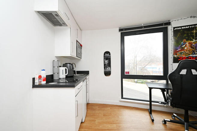 Studio Apartment 
