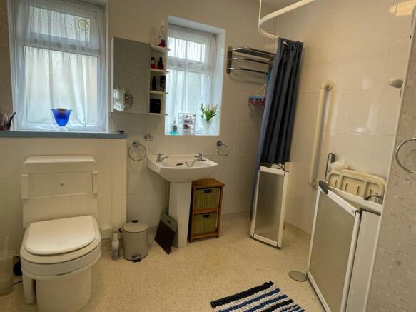 Shower Room1.jpg