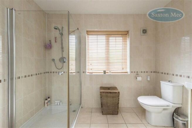 SPACIOUS EN SUITE