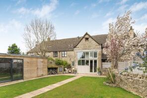 Blueboys Barn, Cirencester Road, Stroud GL6 9EQ