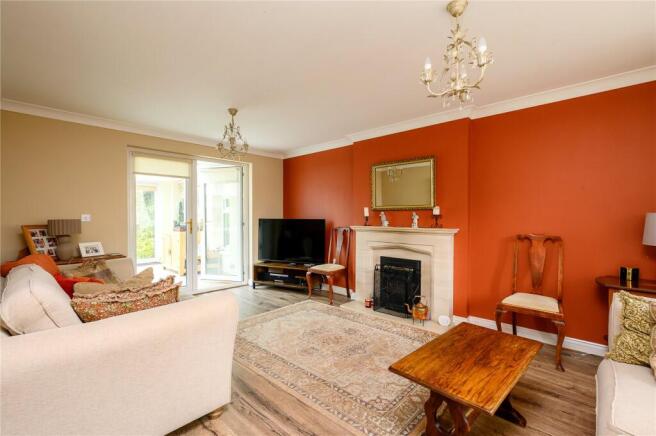 4 bed Detached for sale Image 4