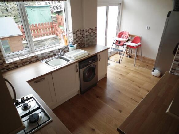 Dining Kitchen Pic 2
