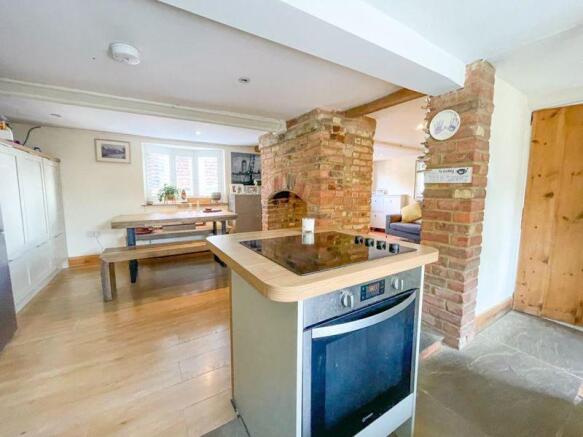 Kitchen & Dining Area