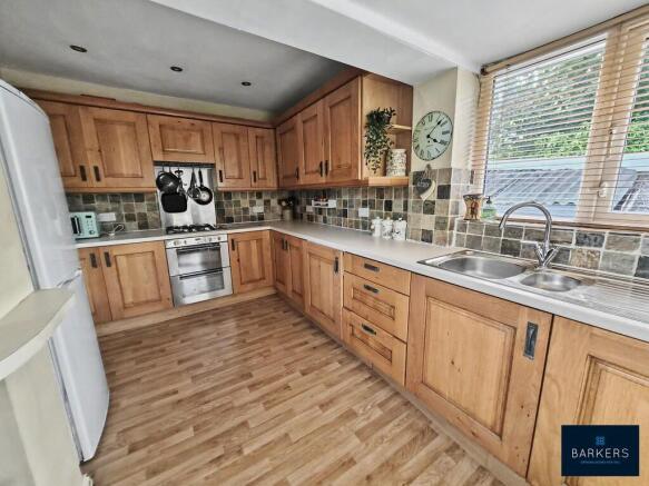 2 bed Semi-Detached Bungalow for sale Image 7
