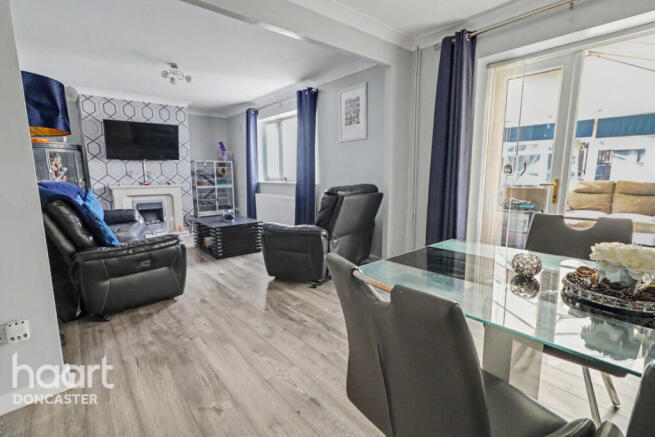 3 bed Semi-Detached for sale Image 10