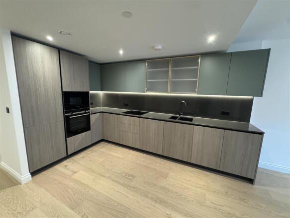 Kitchen pic 2.jpeg