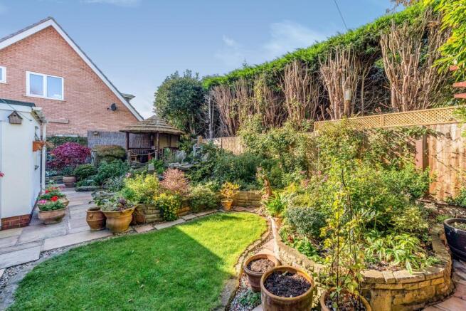 English Country Gard