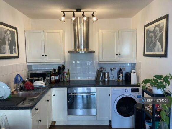 Kitchen, Washing Machine & Lots Pf Prep & Storage