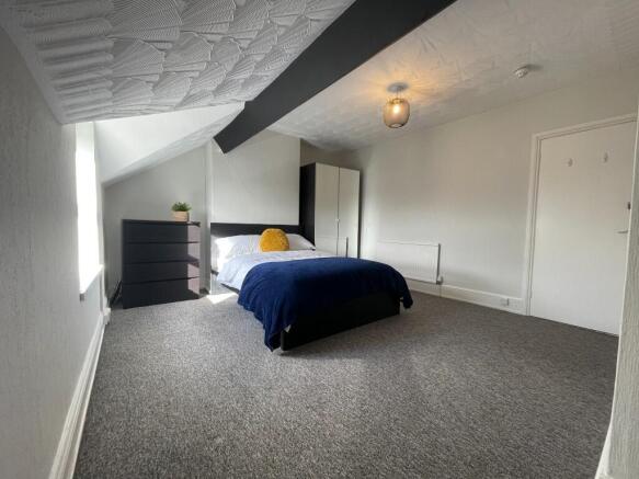Room 5 @ £750pcm