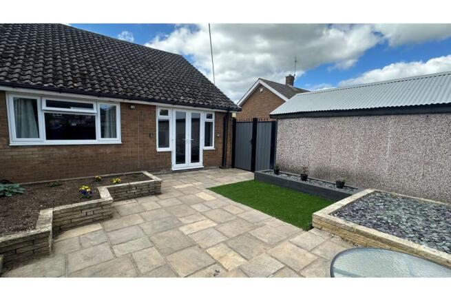 2 bed Semi-Detached Bungalow for sale Image 11