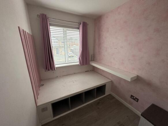 3 bed Semi-Detached for sale Image 10