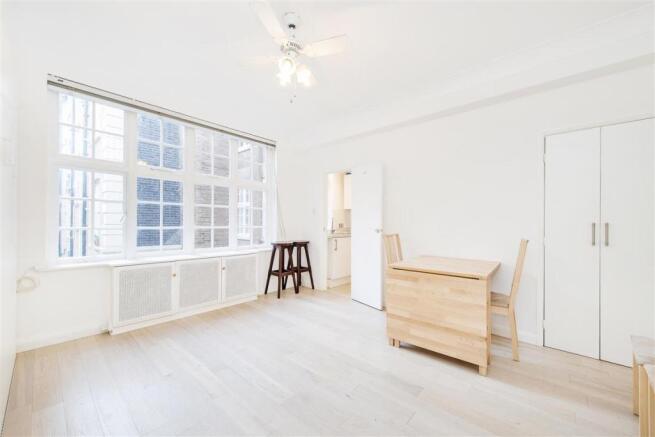 Studio Room