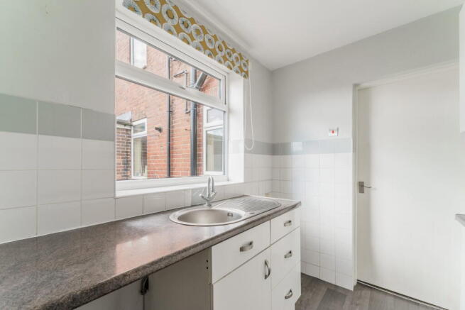 2 bed Terraced for sale Image 6