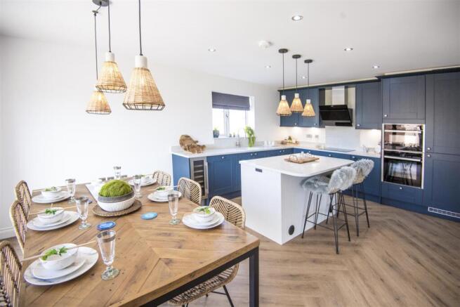 2 - Kitchen_Diner.jpg