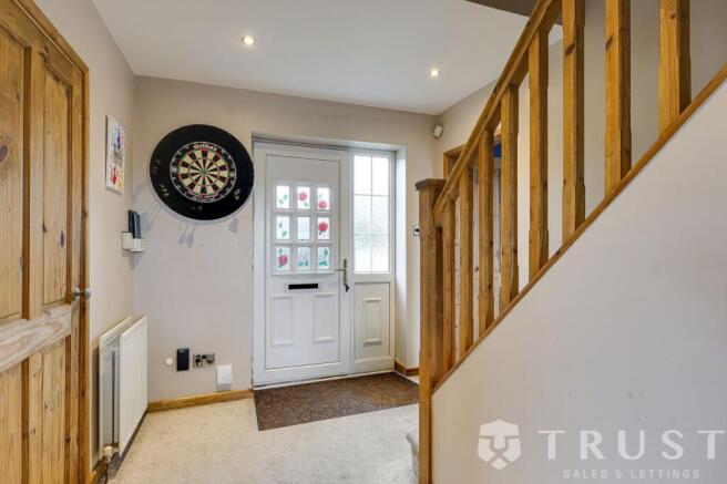 4 bed Detached for sale Image 8