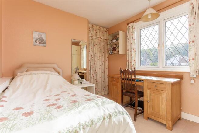 house-sailsbury-avenue-cheam-sutton-114.jpg