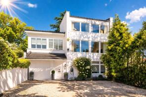 35, Somerset Road, London SW19 5HT