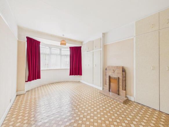 3 bed Semi-Detached for sale Image 6