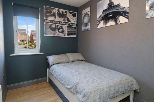 4 bed Terraced for sale Image 12