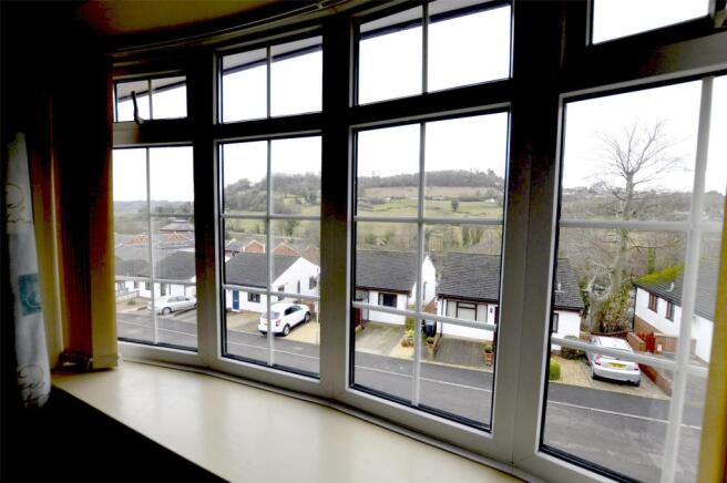 Bay Window with Outlook