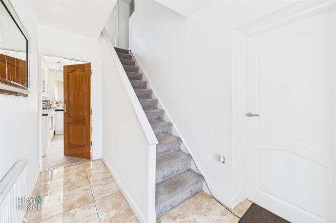 5 bed Detached for sale Image 10