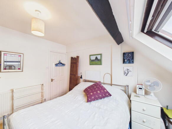 2 bed Apartment for sale Image 4