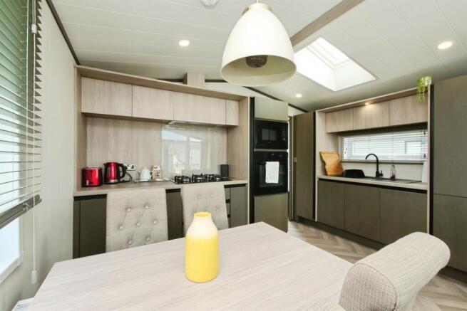 2 bed Lodge for sale Image 5