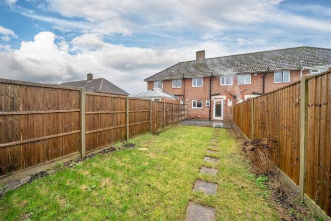 2-bed house on Downsview Way, Perham Down, SP11, £230,000