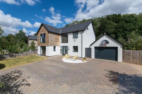 Lilly Brook, Exeter